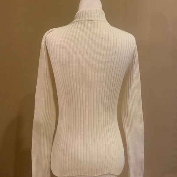 Tommy Hilfiger quarter zip sweater - Picture 7 of 7